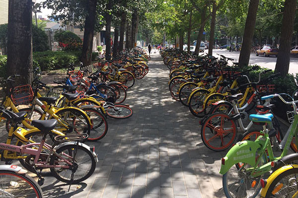 上广深等7城“叫停”投放共享单车 北京跟不跟？